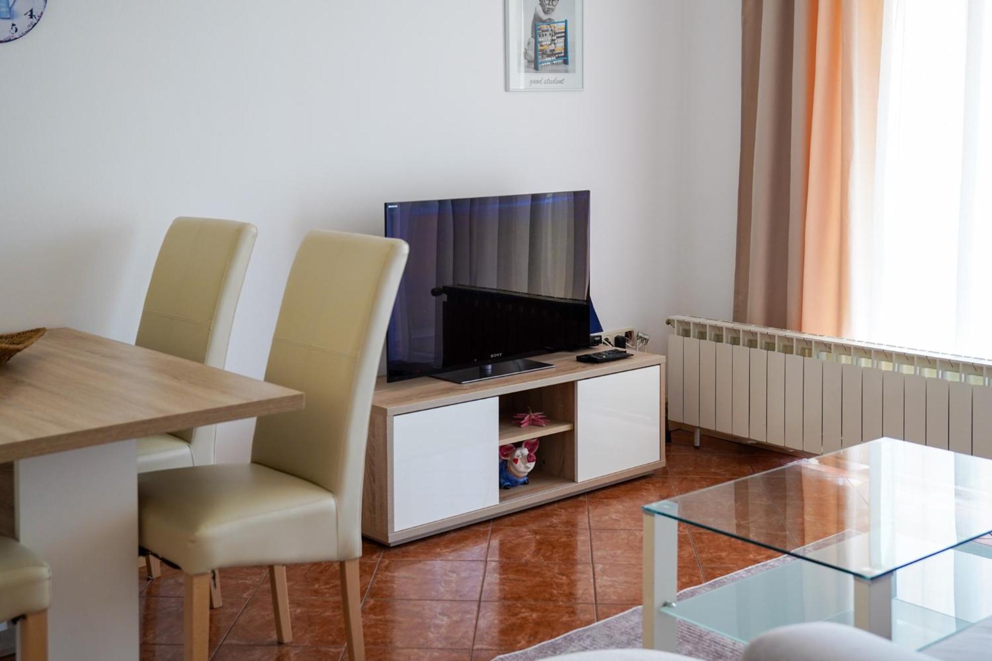דירות אומיסאליי Apartman Lana מראה חיצוני תמונה